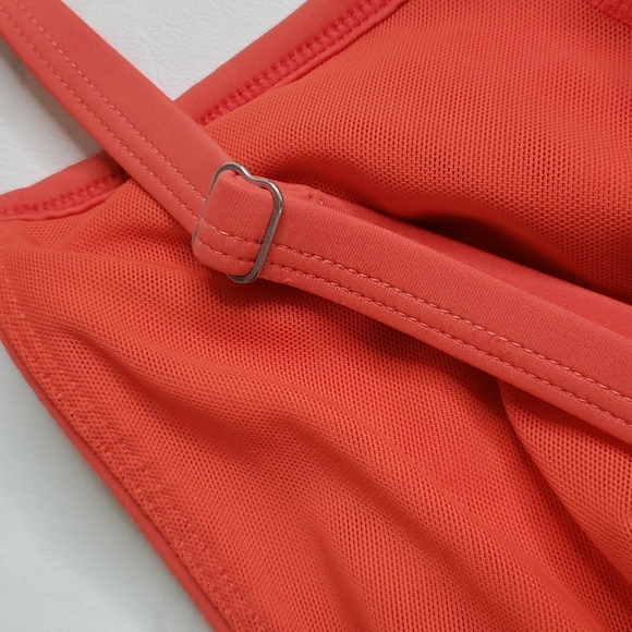 Athleta Laguna Twisted Tank - Picture 7 of 7